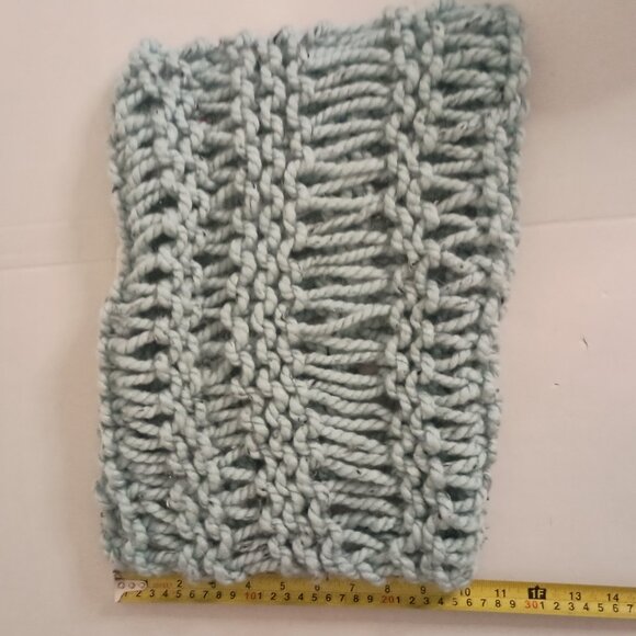 Handmade Crochet Green Blue Hat Infinity Scarf Set NWT - Picture 9 of 9